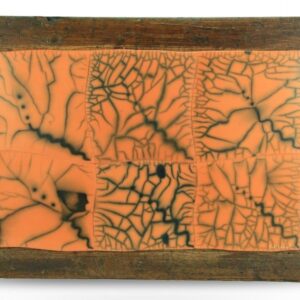 Pannello in ceramica raku nudo arancio con supporto in legno, Ceramiche Liberati
