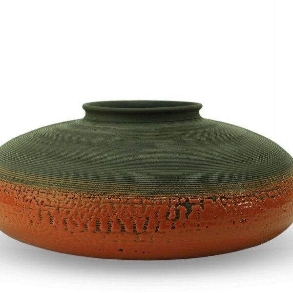 Vaso panciuto in argilla nera e smalto color fuoco