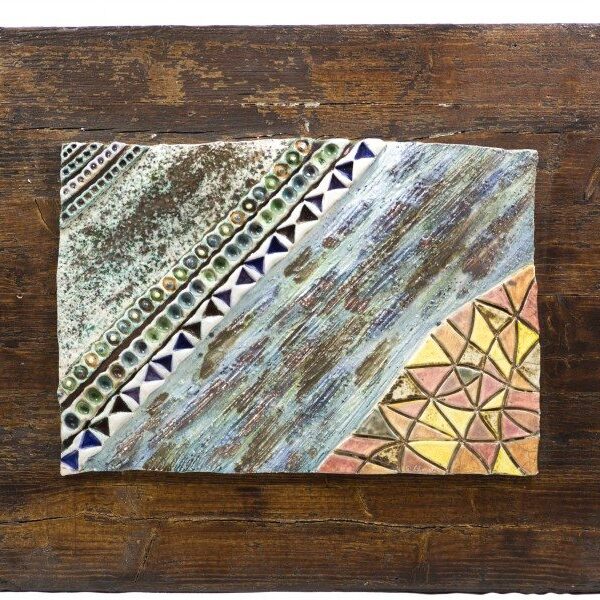 Pannello in ceramica raku e legno da muro