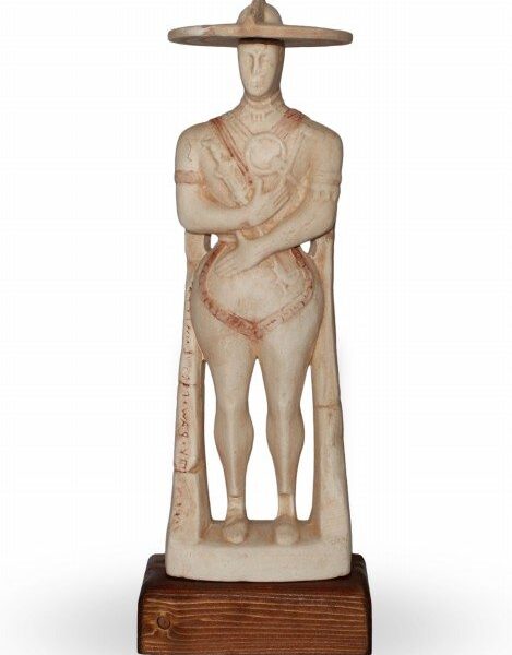 Guerriero di Capestrano in ceramica, scala 1:4