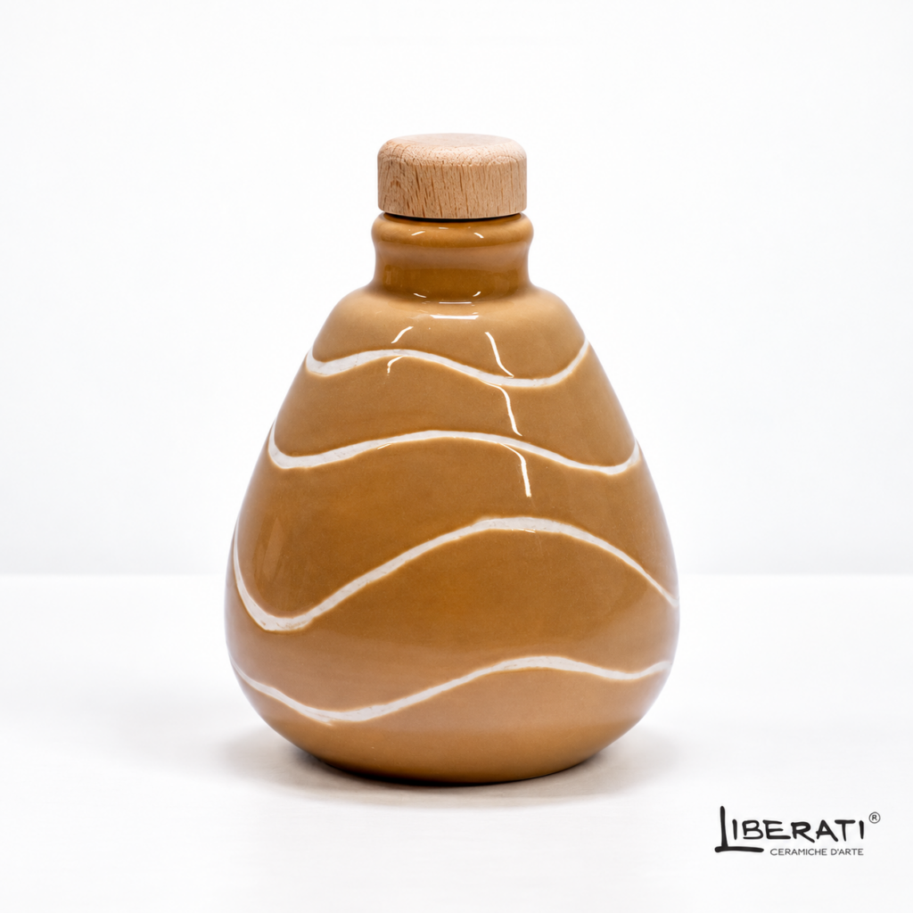 Bottiglia in ceramica artistica incisa a fantasia Tortora